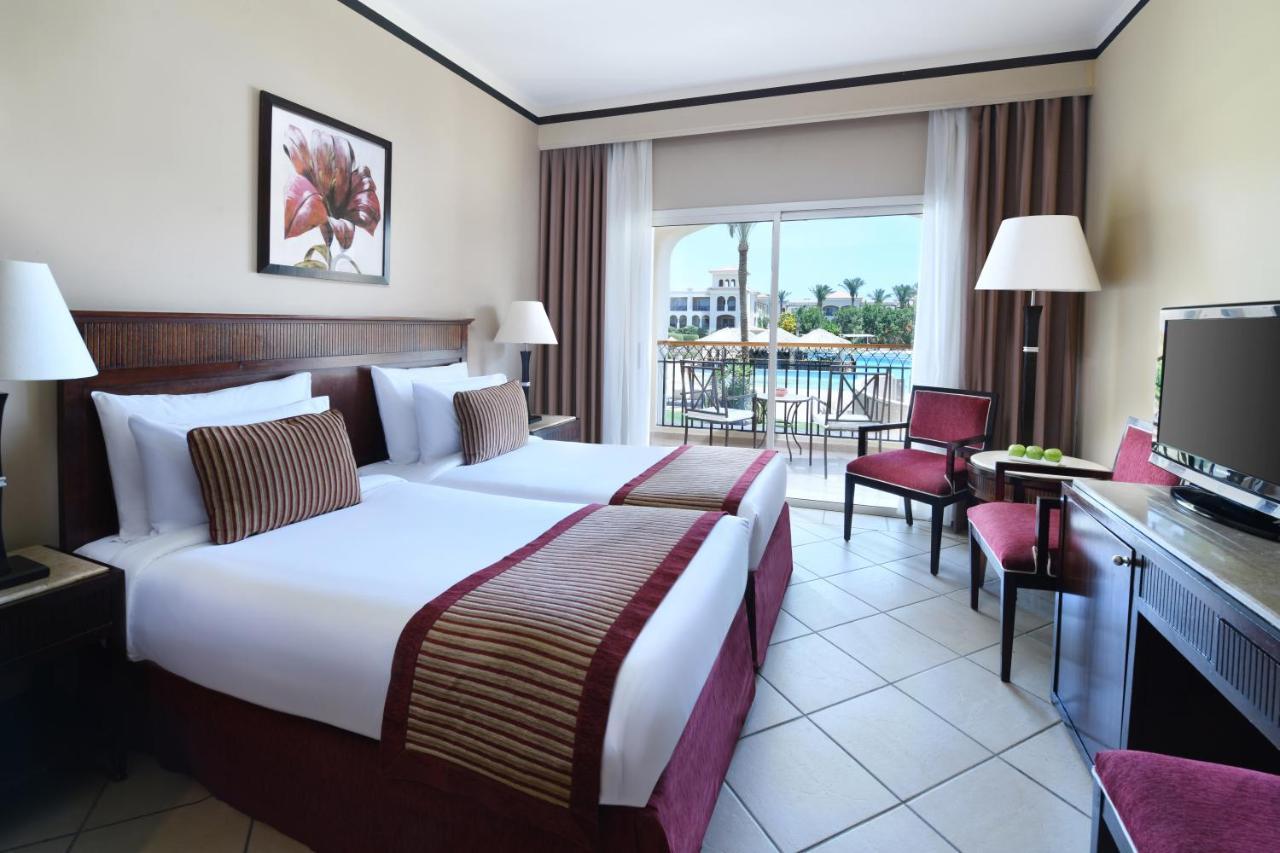 Jaz Mirabel Resort Sharm el-Sheikh Eksteriør billede A room at the Hilton Sharm El Sheikh